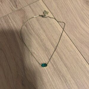 Kendra Scott Gold Pendant Necklace Emerald